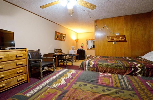 Red River House | Arrowhead 06