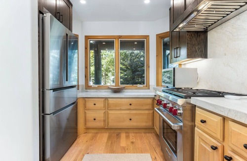 Edwards House | Arrowhead Home, close to lift, spacious updated home away from home.