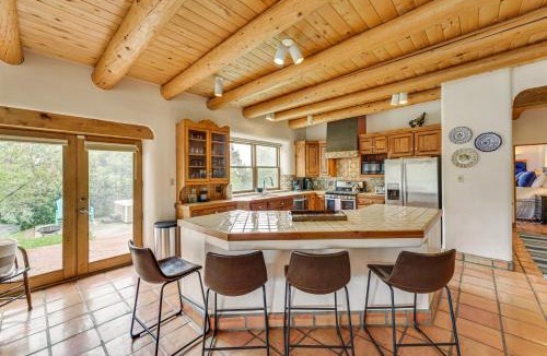 Arroyo Seco House | Arroyo Seco Adobe w/Hot Tub Near Taos Ski Valley!