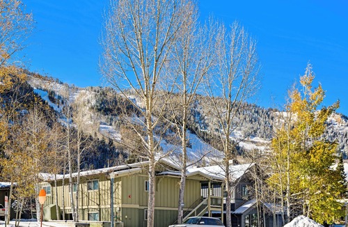 Aspen Condo | Aspen Mountain Views, Bright Corner 2BR, Pool, Hot Tub, 7-Min Walk to Gondola
