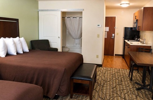 Sitka Hotel | Aspen Suites Hotel Sitka Double Queen Suite