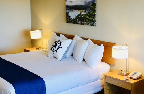 Bar Harbor Hotel | Atlantic Eyrie Lodge