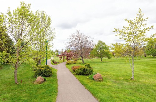 Georgetown House | Attention Clinicians, Golfers, & Thoughtful Travelers