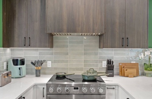 South Manchaca House | ATX 4BD Oasis w/Sauna, Cold Plunge, Beauty Bar
