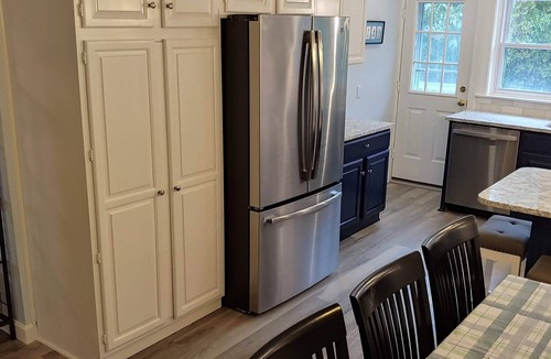 Newport East House | August 16-23 week or long weekend OPEN. Walk to beach, Huge deck , roof-deck