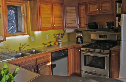 Homer Cottage | AUGUSTINE SEA WATCH PRIVATE PEACEFUL AND SECLUDED ENJOY this truly Alaskan Home!