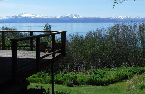 Homer Cottage | AUGUSTINE SEA WATCH PRIVATE PEACEFUL AND SECLUDED ENJOY this truly Alaskan Home!