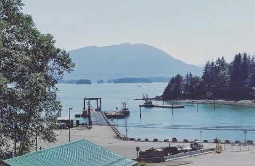 Juneau House | Auk Nu, Cove View Alaskan Home