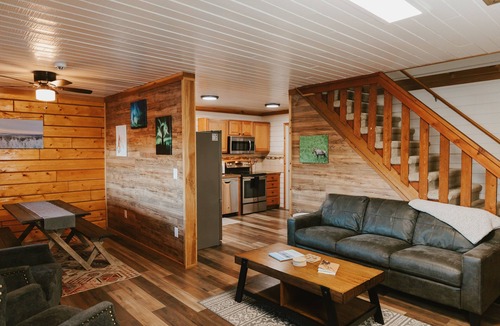 Fairbanks Cabin | Aurora Ridge Cabin | Stunning Views & Northern Lights, We cannot wait to host you during your Alaska
