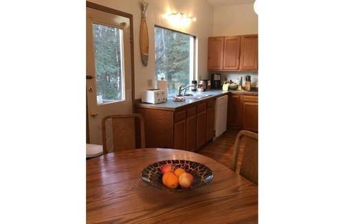 Fairbanks Apartment | Aurora SkyFire Manor