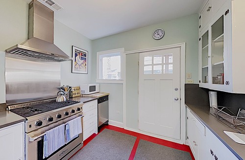 South Congress House | Austin Hideaway with Outdoor Living – Minutes from SoCo Shopping & Downtown