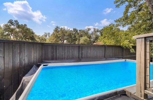Barton Hills House | Austin Retreat with Private Pool l Mins to Downtown