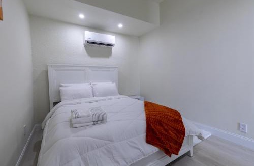 Sunshine Apartment | Available Unit in Ft Myers