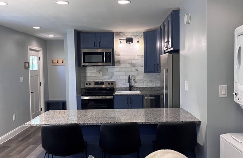 Bangor Apartment | Bangor Waterfront Stay Steps to Concert Venue