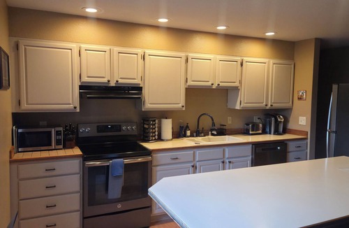 Alyeska House | Base of Alyeska, walk to attractions, beautiful vacation home!