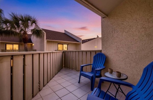 Siesta Key Condo | Bayfront Balconies in Tropical Siesta Key with Sunrise Views & Walkable Beach Access
