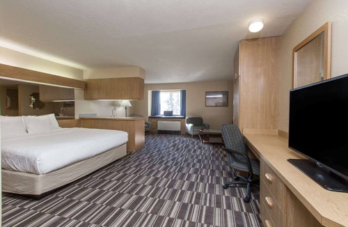 Spenard Hotel | Baymont Inn & Suites by Wyndham Anchorage Airport