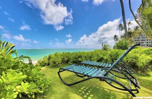 Punaluu Condo | Beachfront Condo with Stunning Views