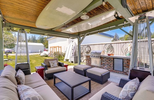 Lummi Island House | Beachfront Oasis! Luxe Lummi Island Retreat