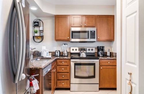 Holiday Isle Condo | Beachfront Views & Endless Fun – Islander 610
