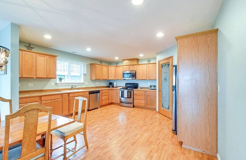 Westport House | Beachfront Westport Home w/Deck!