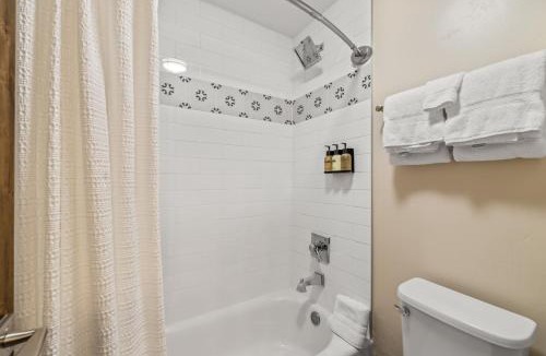 Steamboat Springs Apartment | Bear Claw 308 - Premier Ski-in Ski-out, Winter Shuttle & Slope-views!