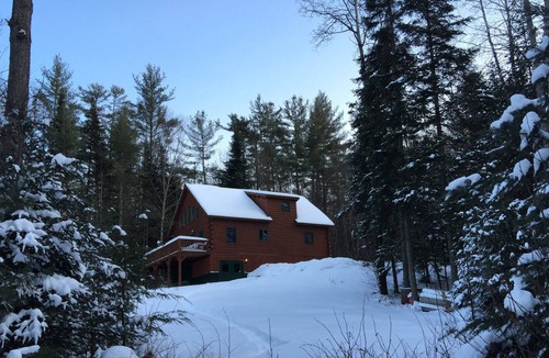 Woodsville House | Beautiful 3-bedroom Log Cabin On 50+ Acres Overlooking the White Mountains