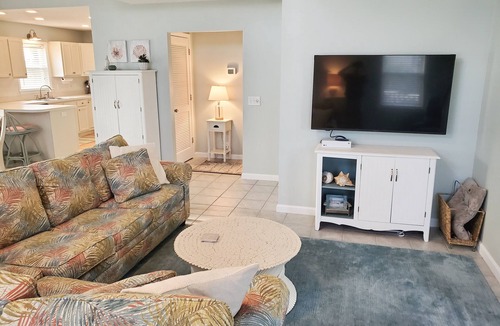 Ocean Isle Beach House | Beautiful 3BR house in perfect location w/water view, all linens included!