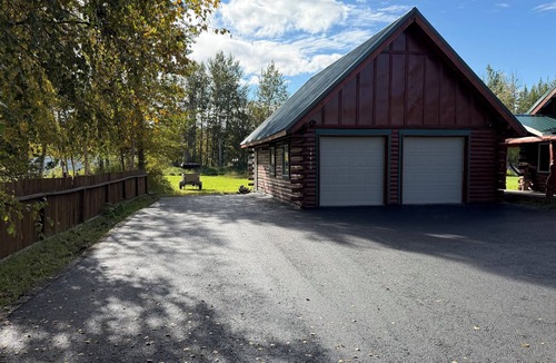 Butte Apartment | Beautiful Butte BNB 1-bedroom apartment in fantastic Palmer with WiFi.