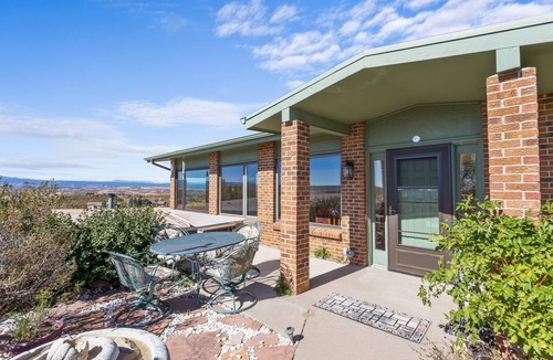 Castle Rock House | BEAUTIFUL CASTLE ROCK HOME WITH BREATHTAKING MOUNTAIN VIEWS !