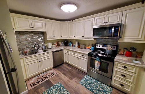 Bartlett Condo | Beautiful condo right near all North Conway, Jackson and Bartlett has to offer!