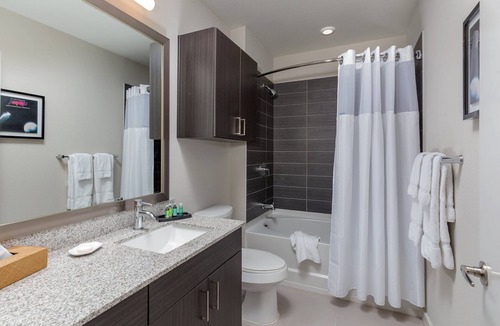 Market District Resort | Beautiful Downtown Austin 1BR Studio Deluxe