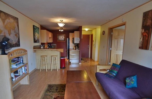 Turnagain House | Beautiful Midtown Charmer
