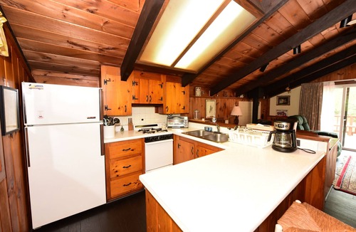 North Conway House | Beautiful North Conway Chalet in Cathedral Ledge with 4 Bedrooms and 1.5 Bath
