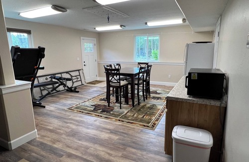 Tanaina House | Beautiful, SPACIOUS home on five acres in the middle of the Mat-Su Valley.