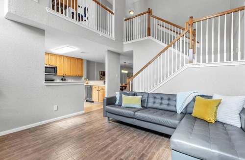 Klein House | Beautifully maintained townhome in Gleannloch