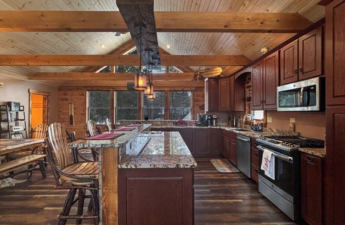 Beaver Cove House | Beaver Cove Overlook (Direct Lake Access)