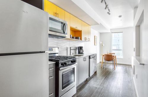 Wilburton Apartment | Bellevue 1BR w BBQ Gym WD nr Spring District SEA-145