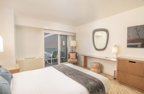 Ala Moana Condo | BEST RATE! ADA Studio Ala Moana Condominium (AH01)