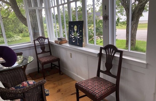 Stratton Cottage | Best Rates at Sugarloaf , 10 min away !