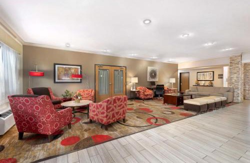 Pueblo Hotel | Best Western Plus Eagleridge Inn & Suites