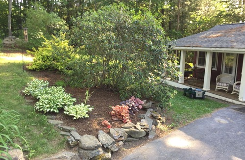 Winthrop Apartment | Better than a Hotel or Motel room. This lakefront studio is in a great location.