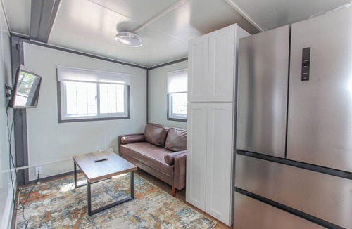 Big Spring Cabin | Big Spring, TX-Tiny Home Charm - Studio