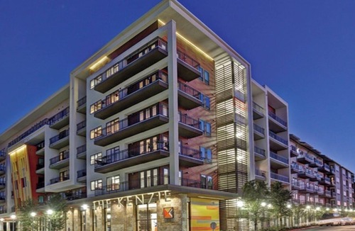 North Burnet Apartment | Bindel: Stylish 1 Bedroom, 30+ nights, The Domain!