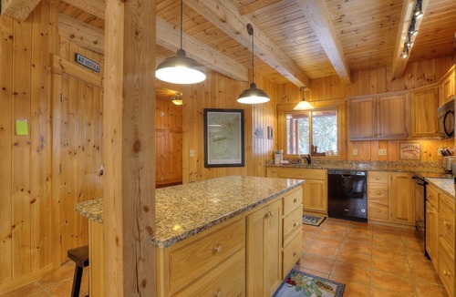 Rangeley House | Birches - Beautiful log home on peaceful Loon Lake
