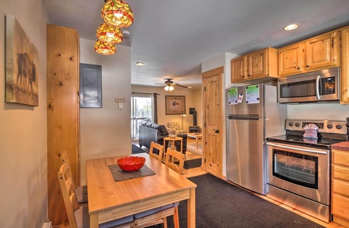 Blue River Condo | Blue River Condo w/Views - 5 Mi to Breckenridge!