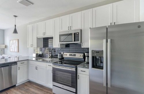 McNeil Apartment | Blueground | Austin, pool, nr Walnut Creek Park