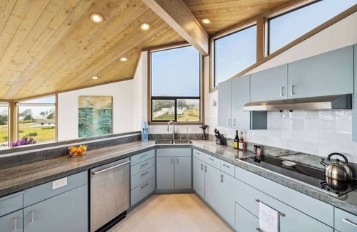 Sereno del Mar House | Bodega Bay Architect-Designed Oceanfront Hot Tub Retreat