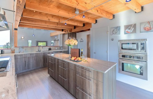 Bodega Bay House | Bodega Bay Personal Resort! Golf, Waves, Seals! Ocean Vibes! HtTb~Sea Casa