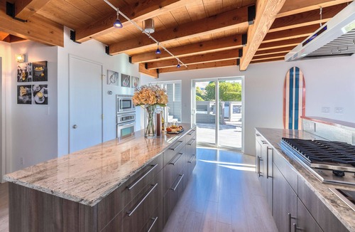 Bodega Bay House | Bodega Bay Personal Resort! Golf, Waves, Seals! Ocean Vibes! HtTb~Sea Casa